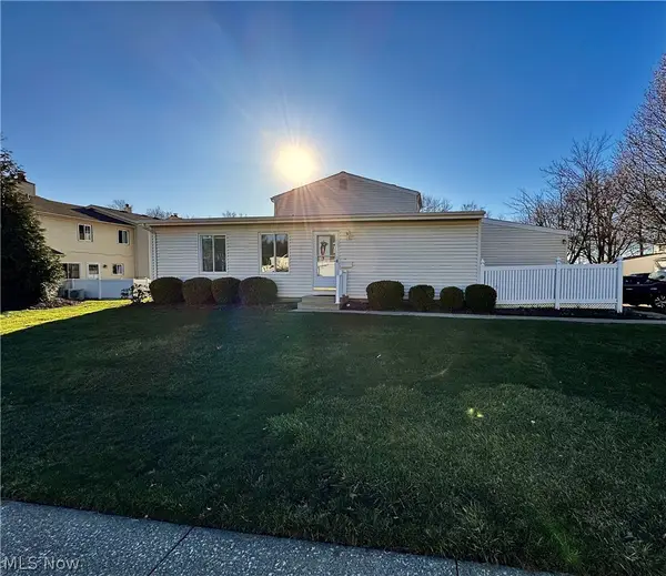 346 Deepwood Drive, Wadsworth, OH 44281