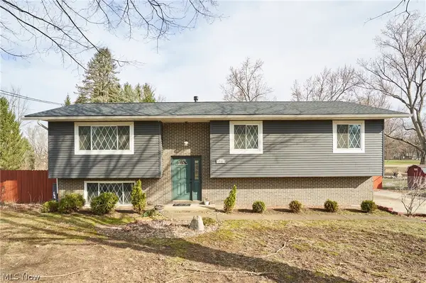 1881 Nichols Road, Akron, OH 44312