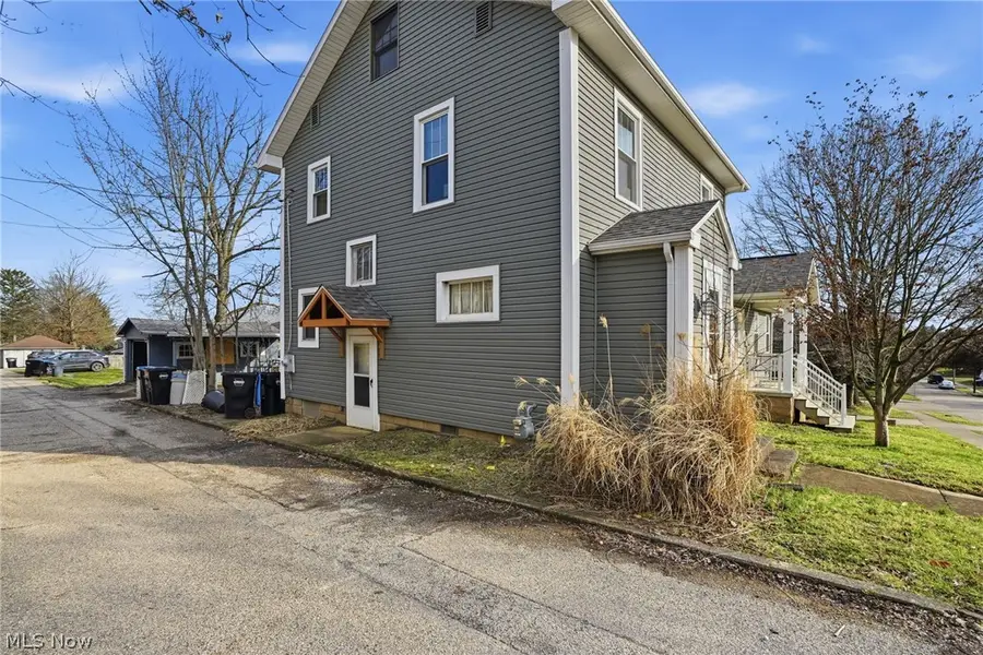 1516 Myrtle Avenue, Zanesville, OH 43701 - #2