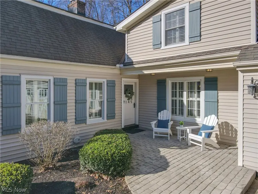 145 Greenbrier Drive, Chagrin Falls, OH 44022 - #2