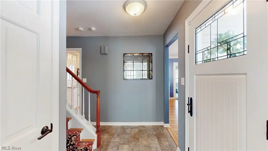 145 Greenbrier Drive, Chagrin Falls, OH 44022 - #3