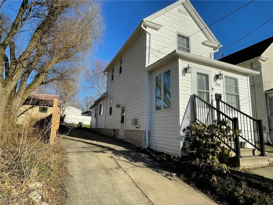 1215 Sherman Street, Akron, OH 44301 - #3