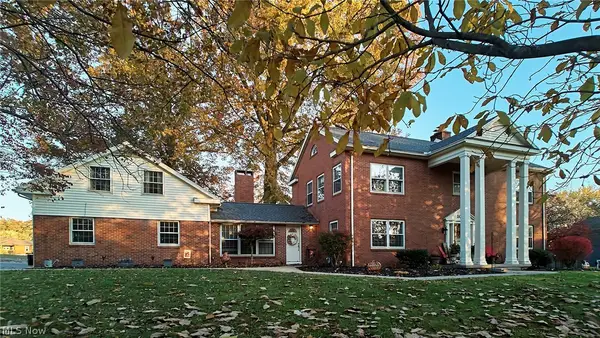 100 Maple Shade Drive, Marietta, OH 45750