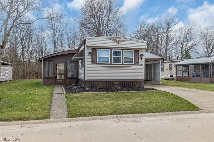 19 Sycamore Drive, Olmsted, OH 44138 - #2