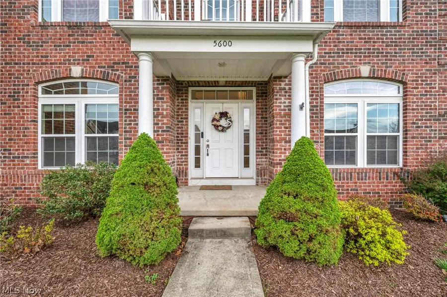 5600 W Longridge Drive, Seven Hills, OH 44131 - #2