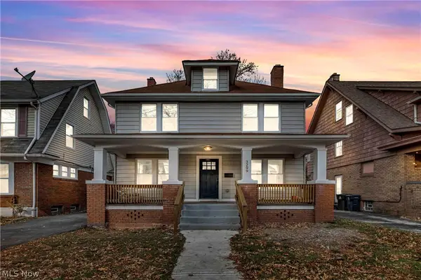 3299 Yorkshire Road, Cleveland Heights, OH 44118