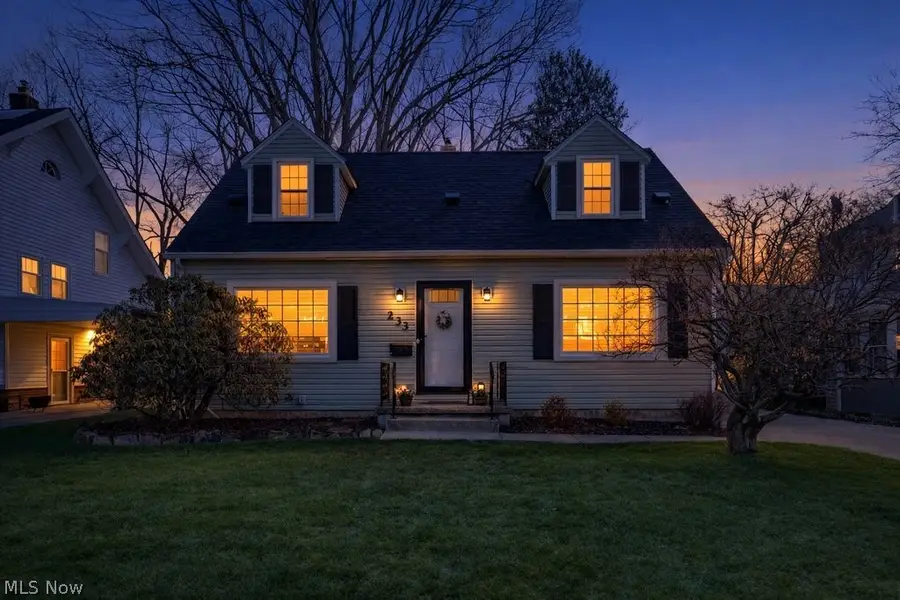 233 Kenilworth Drive, Akron, OH 44313 - #2