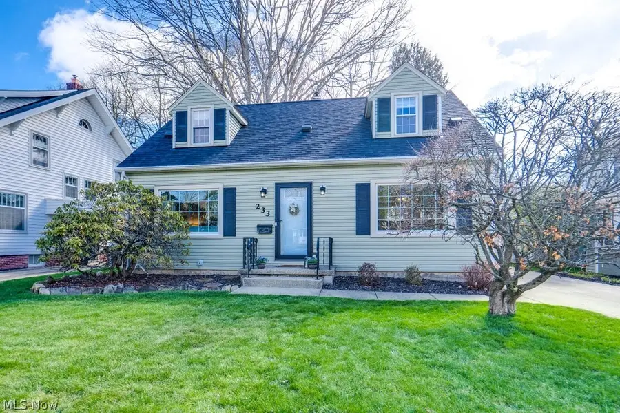 233 Kenilworth Drive, Akron, OH 44313 - #3