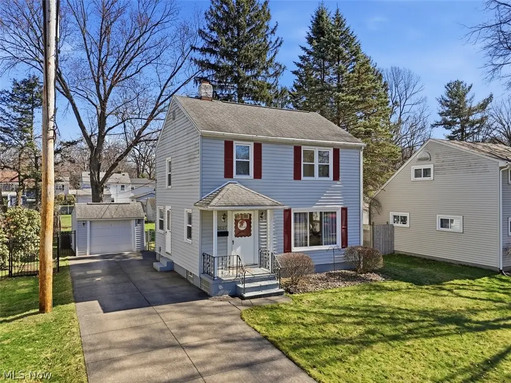 2627 Overbrook Road, Cuyahoga Falls, OH 44221 - #1