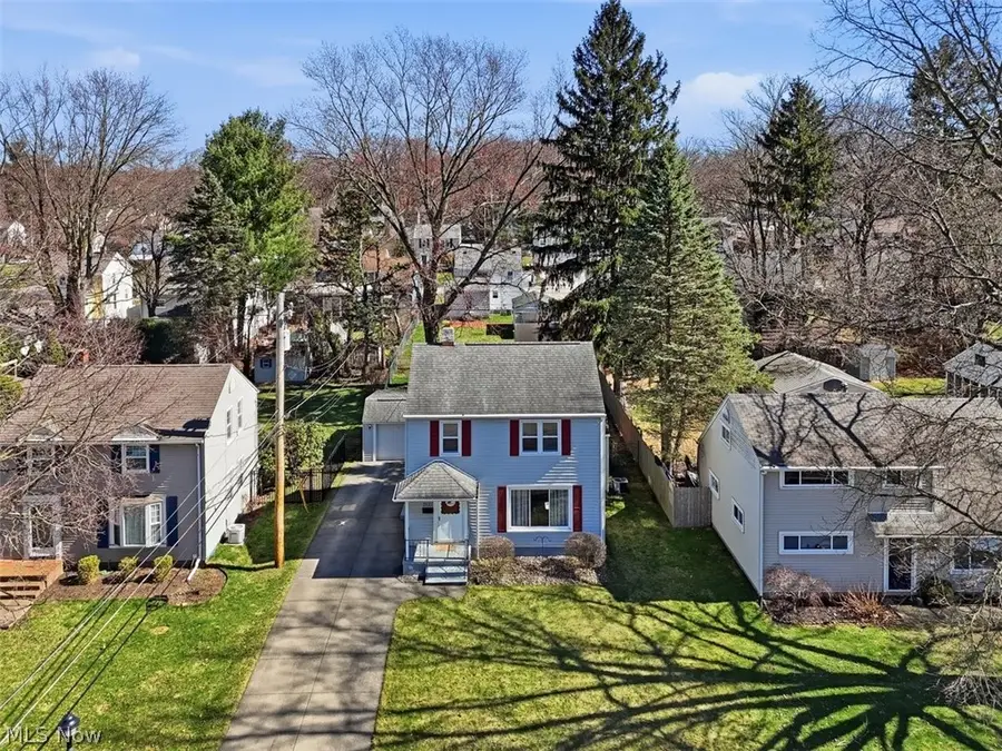 2627 Overbrook Road, Cuyahoga Falls, OH 44221 - #3