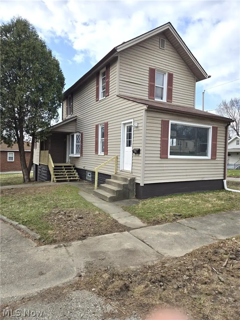 14 N Lorain N Avenue, Girard, OH 44420 - #1