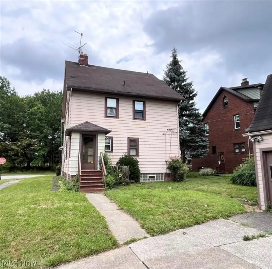 4846 Edgepark Drive, Garfield Heights, OH 44125 - #3