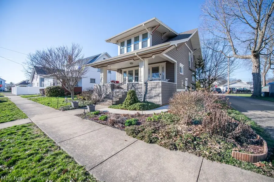 329 Park Nw Avenue, New Philadelphia, OH 44663 - #3