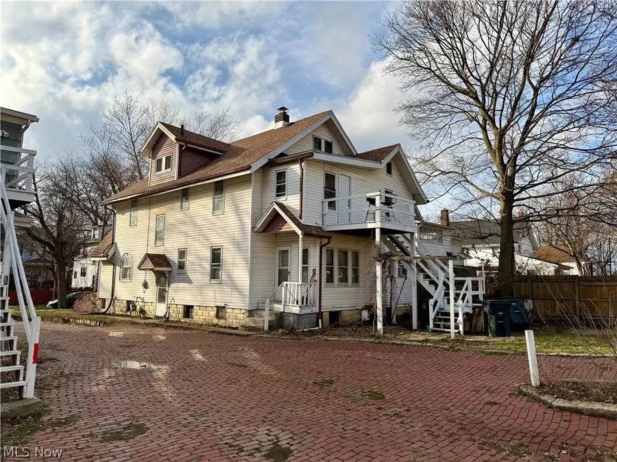 1375 Curtis Street, Akron, OH 44301 - #3