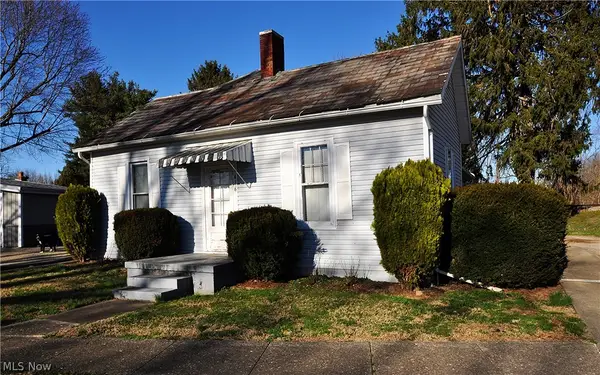 416 High Street, Dresden, OH 43821