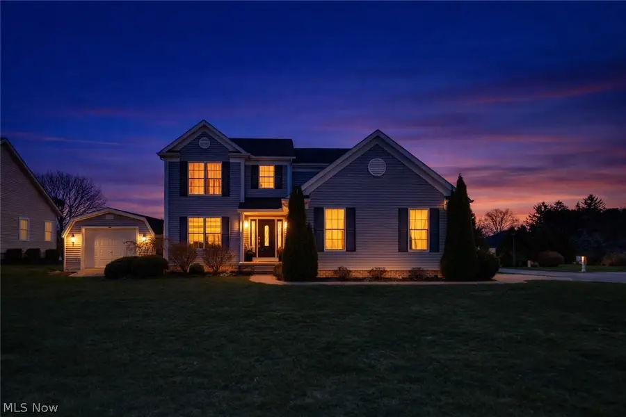 5452 Shadow Field Ne Circle, Louisville, OH 44641 - #2