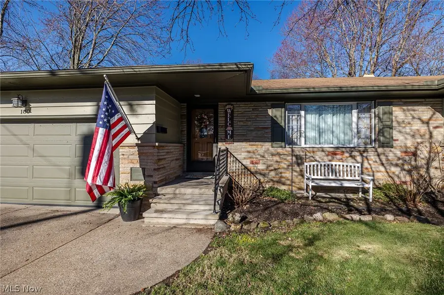 180 S Leavitt Road, Amherst, OH 44001 - #3