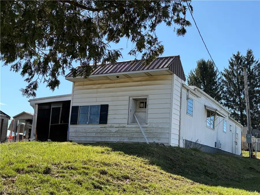 1020 Race Street, Zanesville, OH 43701 - #3