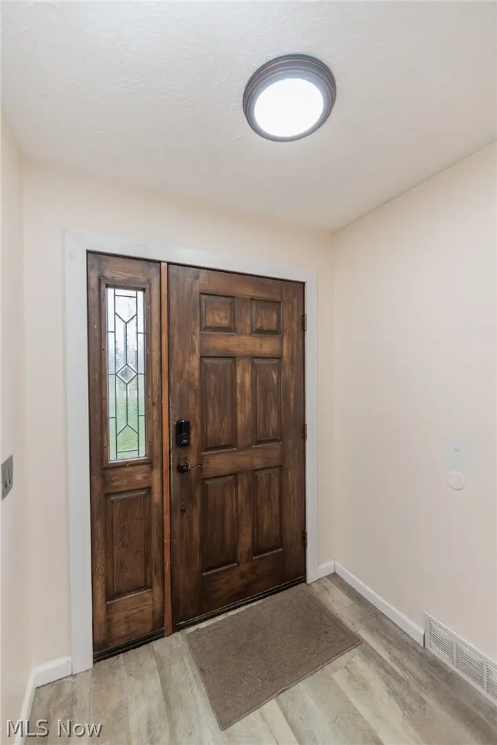 1010 Royal Drive, Amherst, OH 44001 - #3