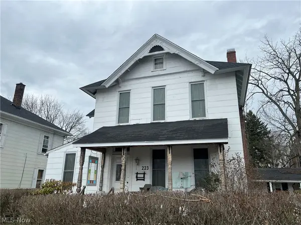 223 S Main Street, Columbiana, OH 44408