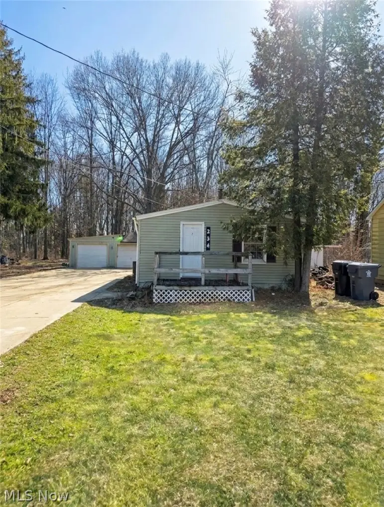 234 Oakwood Street, Elyria, OH 44035 - #1