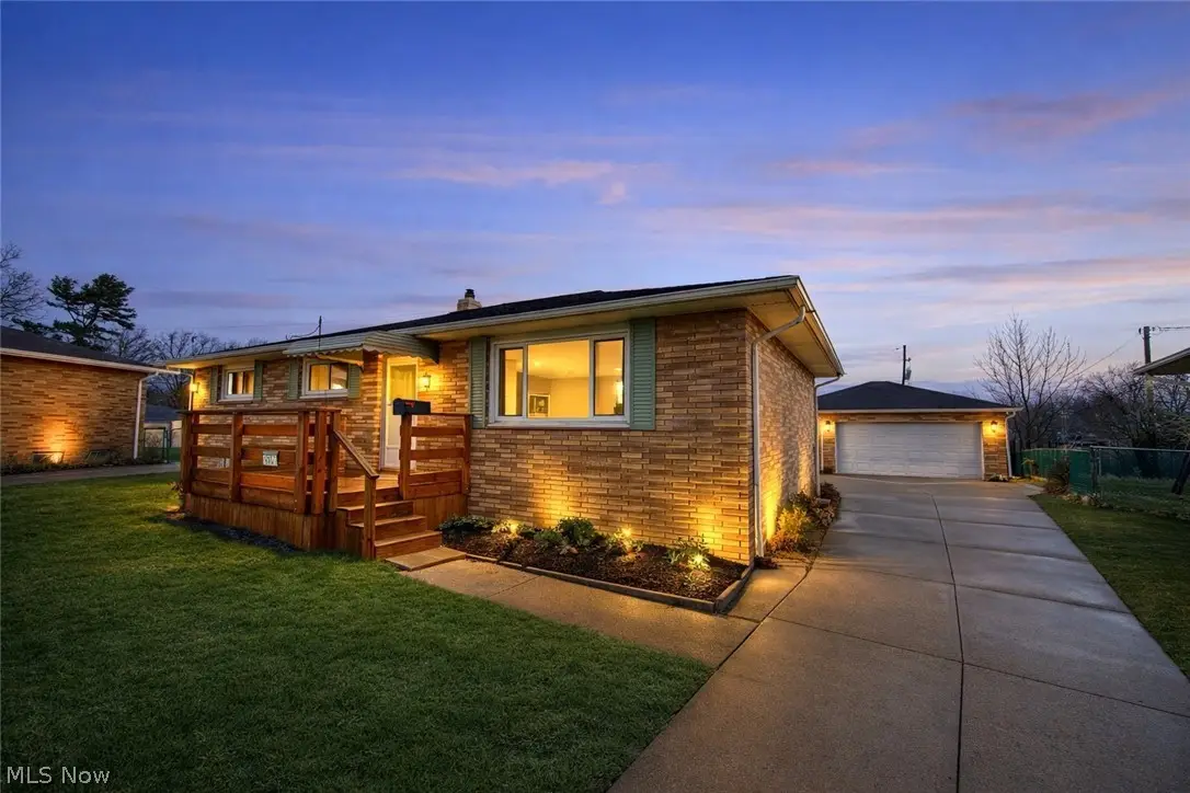 6157 Roanoke Circle, Parma, OH 44134 - #1