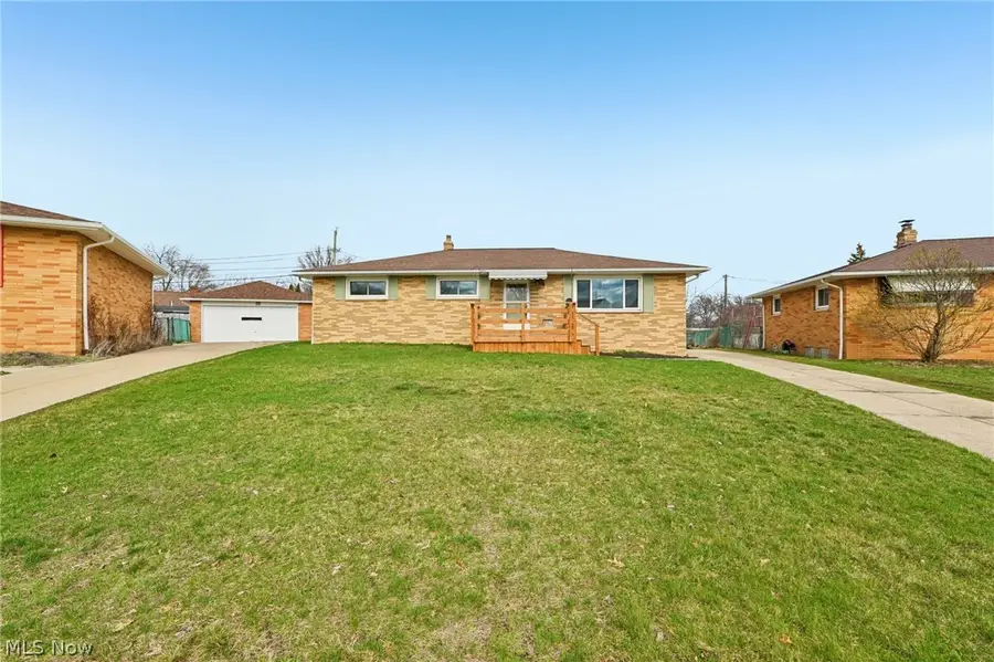 6157 Roanoke Circle, Parma, OH 44134 - #2