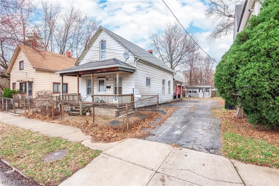 3219 W 43rd Street, Cleveland, OH 44109 - #3