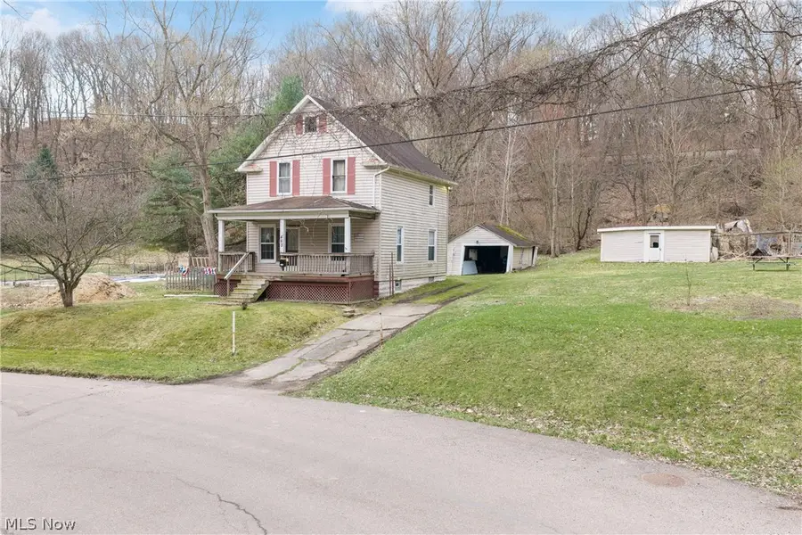 462 Hickory Street, Akron, OH 44303 - #3