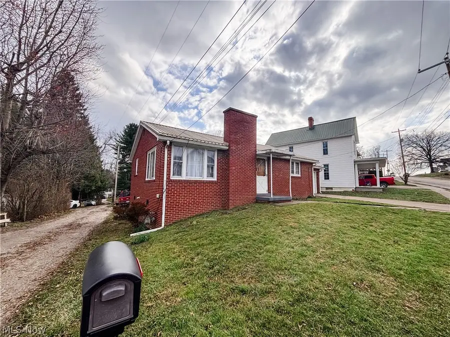 724 E Main Street, Barnesville, OH 43713 - #2