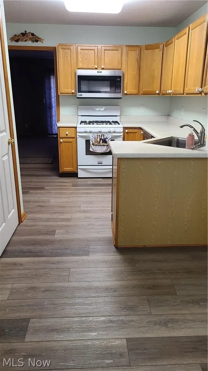 18040 Woodside N, Strongsville, OH 44149 - #3