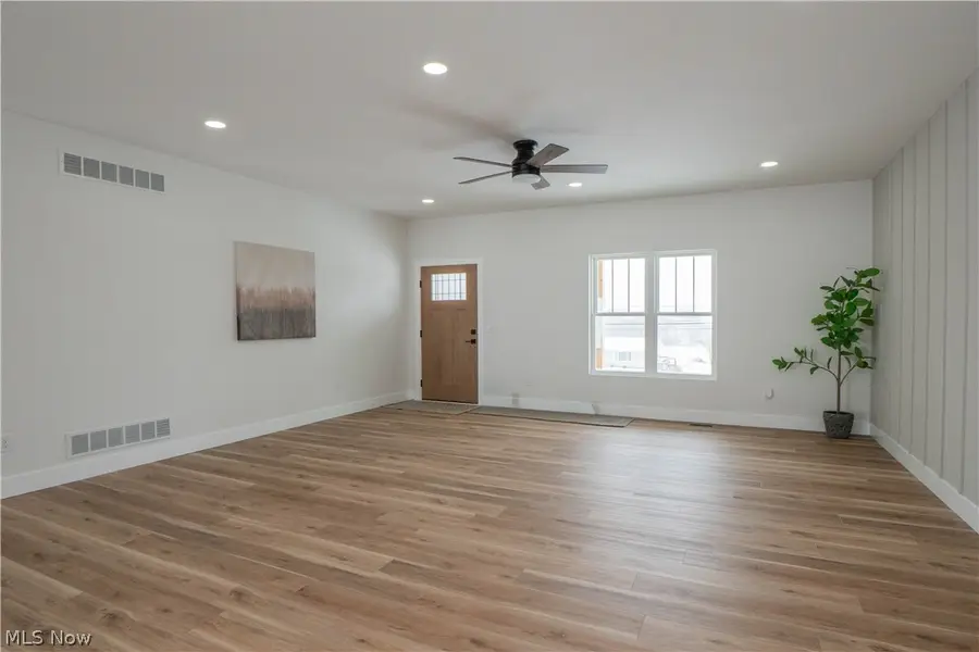 8421 Wadsworth Road, Wadsworth, OH 44281 - #2