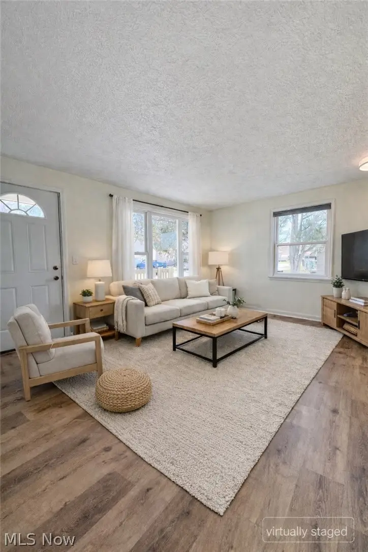 196 S Point Drive, Avon Lake, OH 44012 - #3