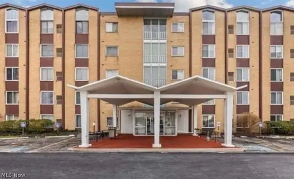 25735 Lorain Road #120, North Olmsted, OH 44070