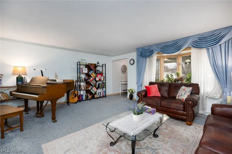 13352 Claremont Avenue, Middleburg Heights, OH 44130 - #3