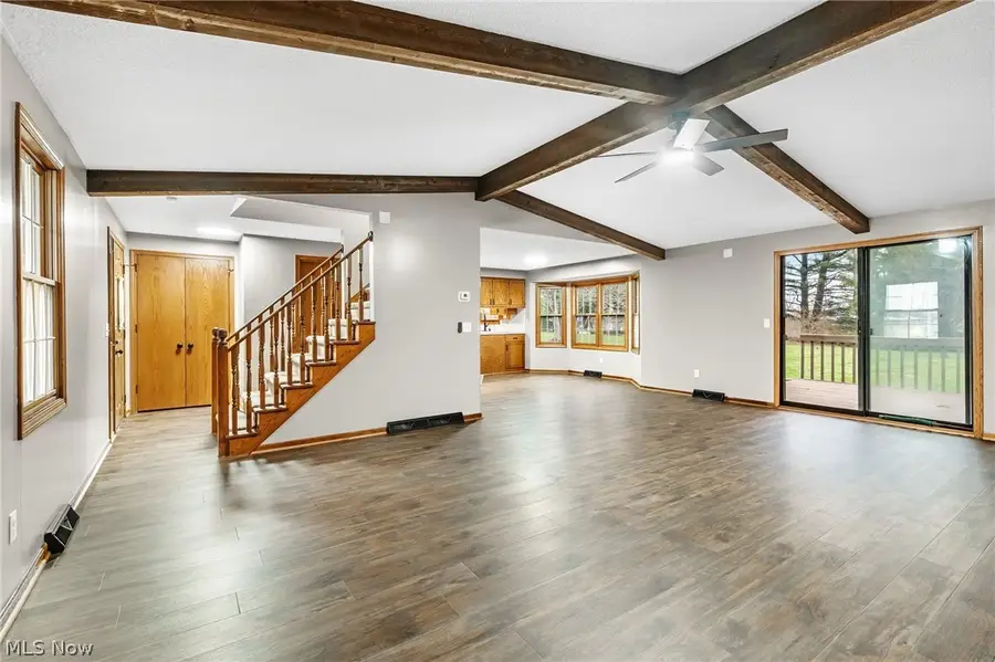 3845 Oakridge Ne Drive, Louisville, OH 44641 - #3