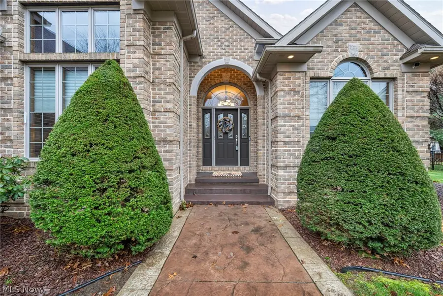 3302 Ashton Drive, Uniontown, OH 44685 - #2