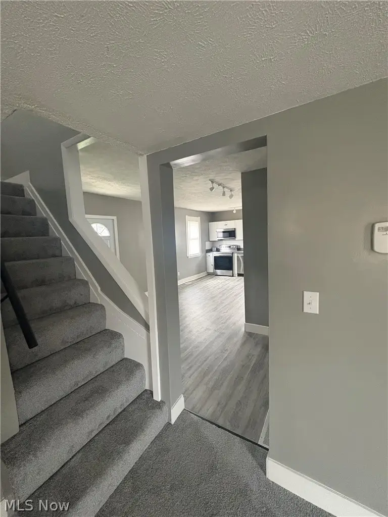 646 W Highland Avenue, Ravenna, OH 44266 - #2