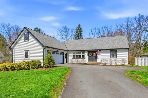 399 Walters Road, Chagrin Falls, OH 44022