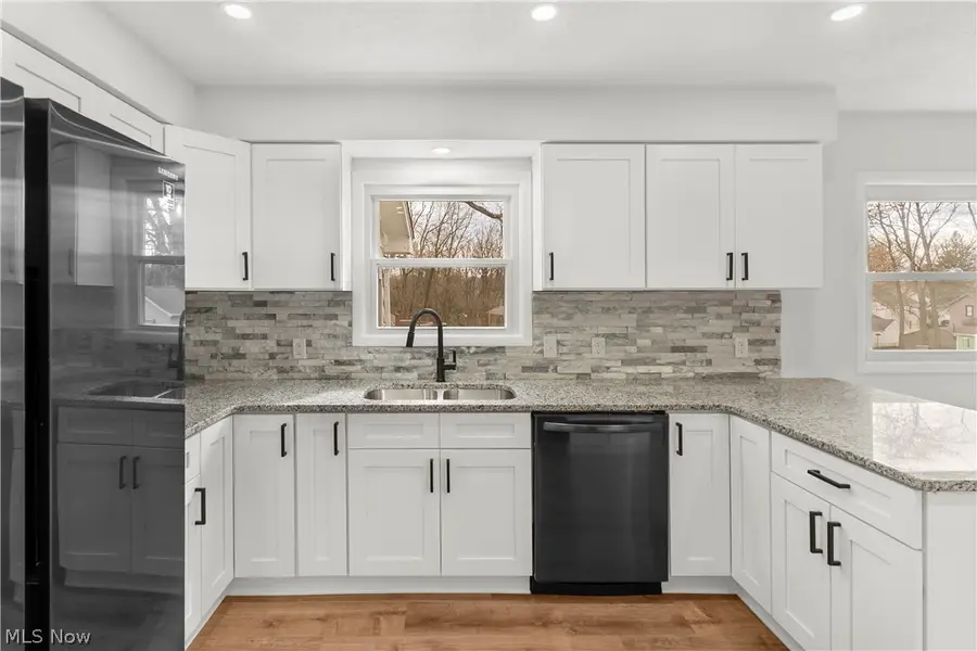 529 Warren Avenue, Niles, OH 44446 - #3