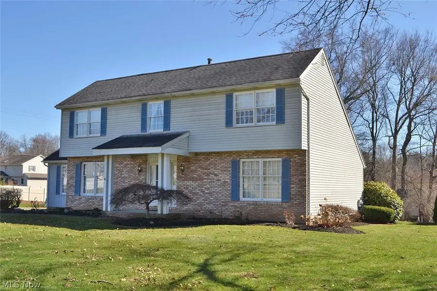 6566 Hythe Nw Street, Canton, OH 44708 - #2