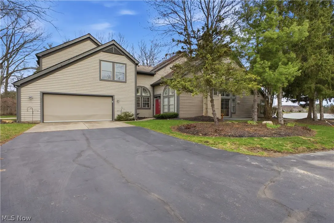 424 N Bayshore Drive #3, Columbiana, OH 44408 - #1