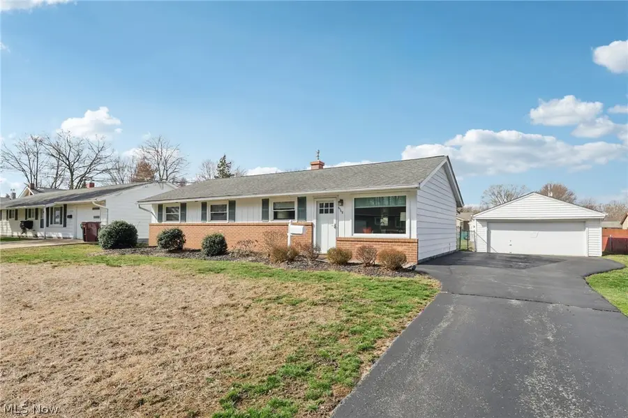 6168 Thistlewood Drive, Mentor, OH 44060 - #2