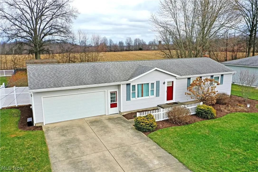 9812 Deltona Drive, New Middletown, OH 44442 - #1