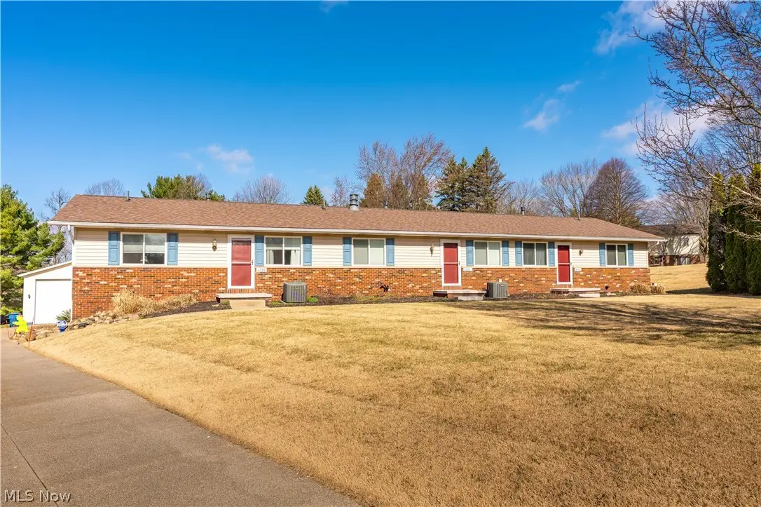 4522-4526 Camelot Circle, Uniontown, OH 44685 - #1