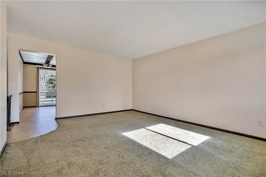 4522-4526 Camelot Circle, Uniontown, OH 44685 - #3