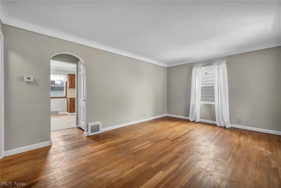 21601 Gardenview Drive, Maple Heights, OH 44137 - #3