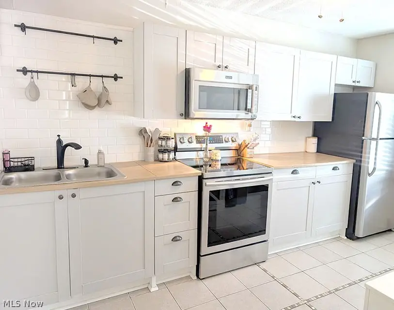 7046 Southern Boulevard, Youngstown, OH 44512 - #3