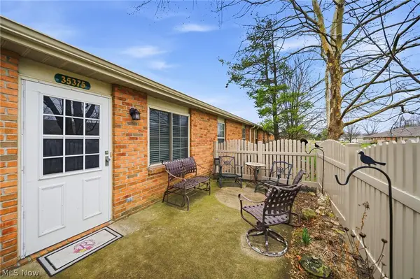 35375 Greenwich Avenue, North Ridgeville, OH 44039