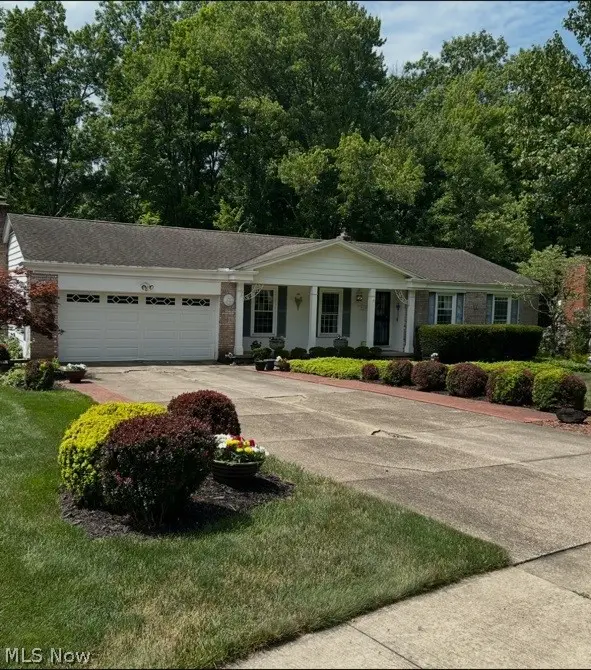 2239 Woodpark Road, Fairlawn, OH 44333